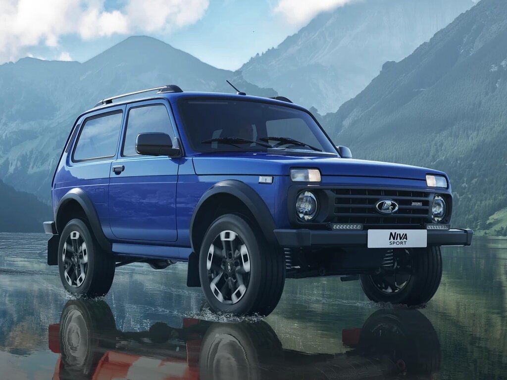 Продажи Lada Niva Sport обвалились в пять раз из за чего модель могут снять с производства Если раньше завод выпускал по 250 внедорожников в месяц то сейчас всего 50 Россияне не хотят покупать такое авто так как высокая цена 1 7 млн рублей конструкция старая антикоррозийной защиты нет коробку передач почти не изменили а 16 клапанный мотор своих денег не стоит Экономика на ночь