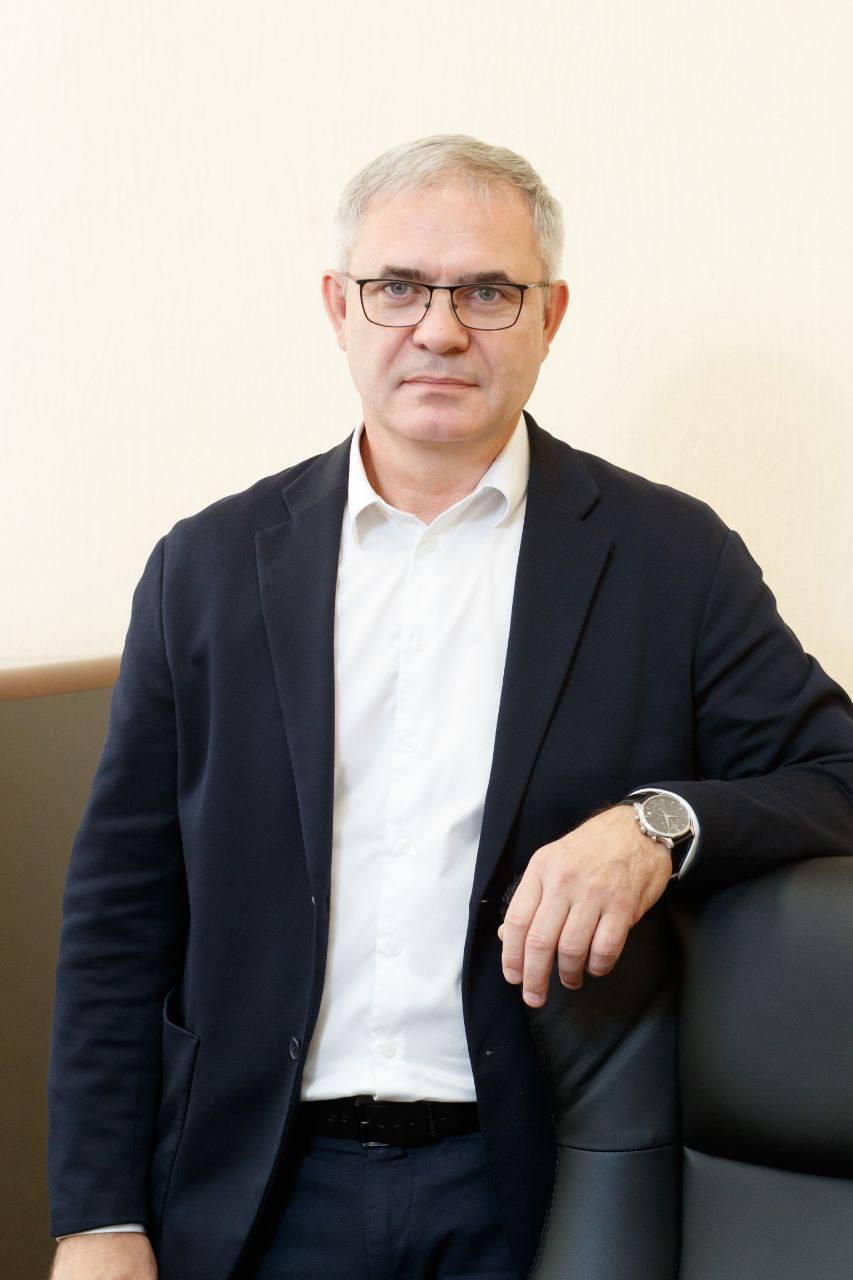 Андрей Ариткулов покинул пост министра сельского хозяйства Кузбасса Об этом заявил в своем телеграм канале Оставляет должность в связи с переходом на другое место работы Кто будет исполнять обязанности пока не уточняется Написать   Telegram MAX