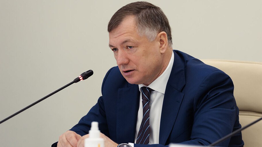 До 2030 года — чёткий план по каждой дороге в Донбассе и Новороссии. В том числе — на Херсонщине.    Заместитель председателя Правительства РФ Марат Хуснуллин доложил Президенту: утверждён долгосрочный план дорожной деятельности до 2030 года. Это значит — работа будет системной по каждой улице, по каждому участку дороги.  Херсонская область входит в этот маршрут развития. Идём вперёд.