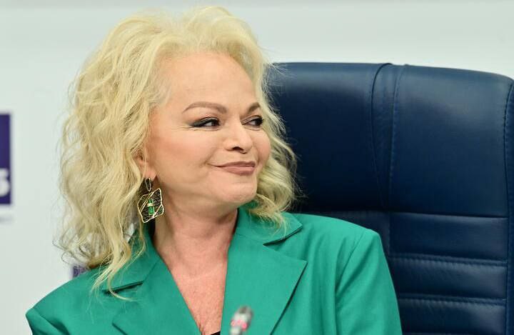 Недавно наблюдается рост агрессивности россиян при приобретении недвижимости Основными факторами этого явления являются экономическое давление вызванное увеличением цен колебания ипотеки и опасения не успеть заполучить выгодные условия В результате переговоры между покупателями и продавцами стали более напряженными а повышенные требования со стороны покупателей влияют на процесс заключения сделок