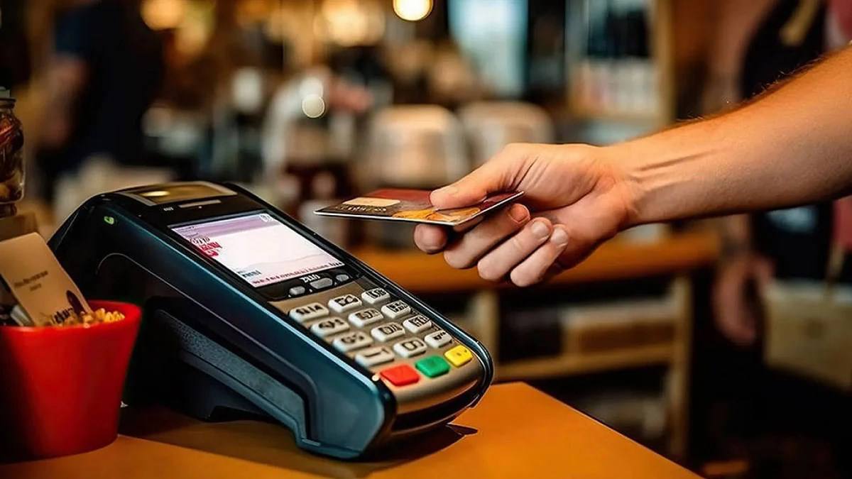 С 15 января лимит бесконтактных платежей по кредитным картам будет увеличен до 2500 турецких лир