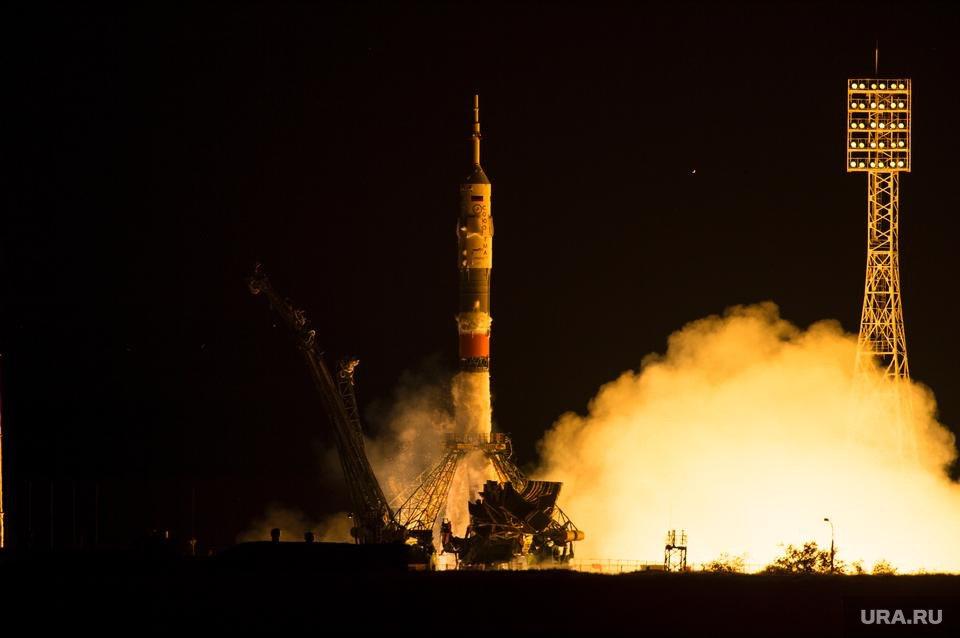 Обломки ракет обрушатся на Свердловскую область  Жителей Карпинска предупредили о падениях обломков ракеты-носителя «Союз-2-1б», пуск которой запланирован 20 августа с космодрома Байконур.  Для обеспечения безопасности с 18 по 22 августа вводится временный запрет на нахождение в районе возможного падения обломков в Свердловской области и Пермском крае.    Подписаться       Дать «буст»