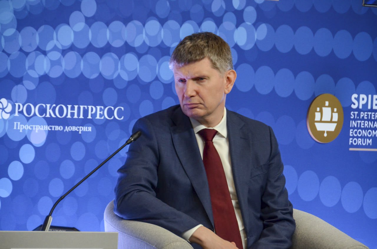 Решетников объяснил какие страны заинтересованы в торговле с РФ МОСКВА 28 сентября ФедералПресс Ряд африканских стран и государства Юго Восточной Азии проявляют интерес к выходу на российский онлайн рынок Об этом РИА Новости рассказал глава Минэкономразвития Максим Решетников на IV Всемирной выставке цифровой торговли Подробнее