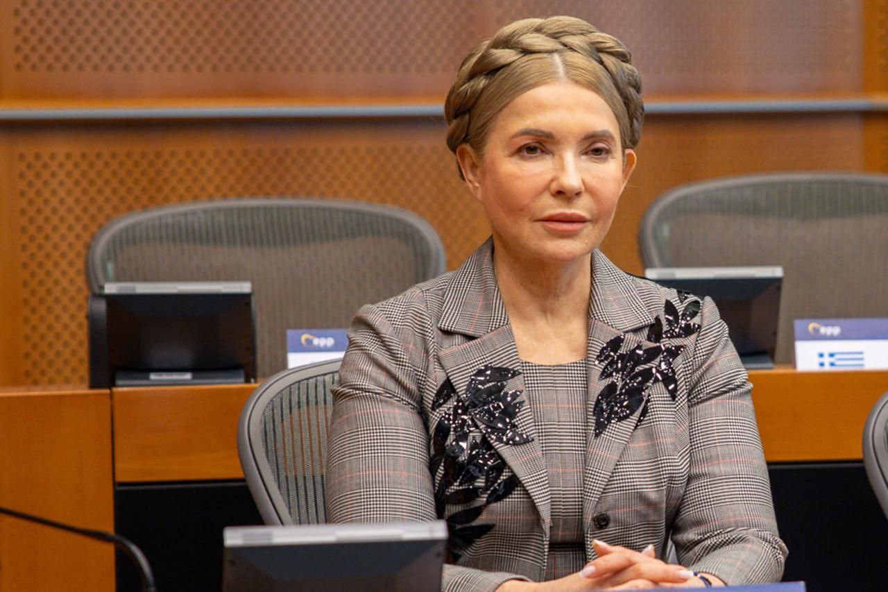 Депутат Верховной Рады и экс премьер министр Украины Юлия Тимошенко заочно арестована в России по делу о фейках о ВС РФ с 2024 года она находится в международном розыске сообщила Генпрокуратура Тимошенко заочно обвиняется в распространении недостоверных сведений о совершении российскими военными преступлений против мирных жителей Бучи и Ирпени EPP Political Assembly Telegram Max