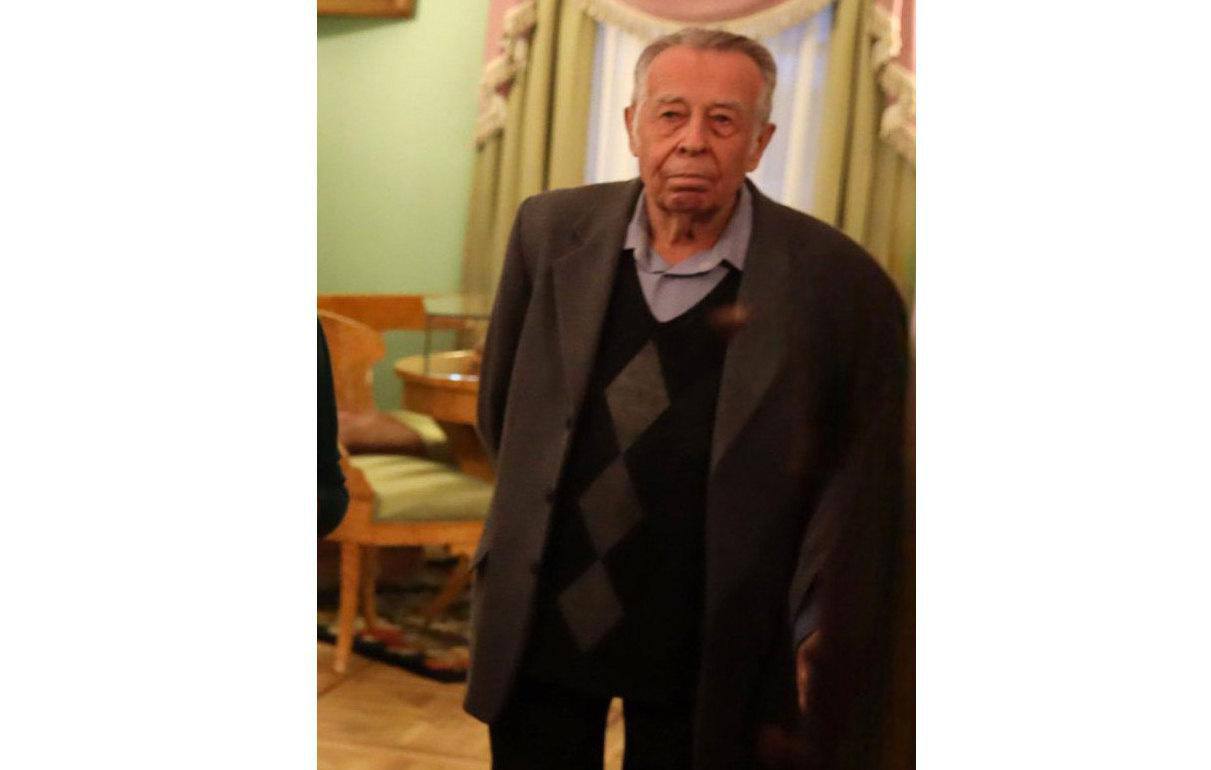 ТОЛК новости Барнаула Алтайского края и Республики Алтай   Умер прапраправнук Александра Пушкина Вячеслав Гуцко Его не стало 29 января на 88 м году жизни сообщает Официальный Telegram канал Государственного музея А С Пушкина Гуцко более 50 лет проработал в конструкторском бюро транспортно химического машиностроения на заводе им Лихачева ТОЛК ТОЛК в Мах