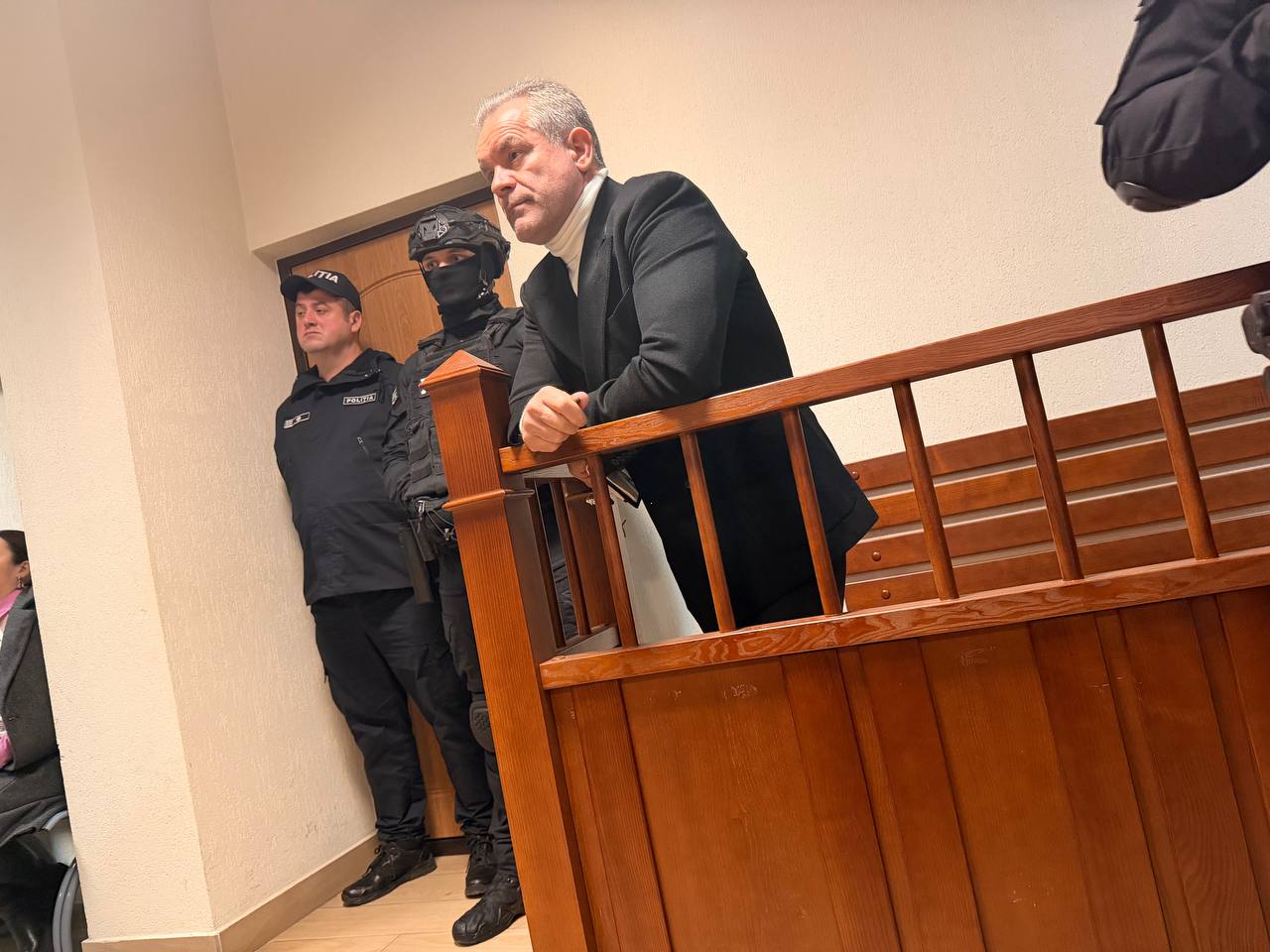 Суд продлил срок предварительного ареста олигарху Владимиру Плахотнюку на 30 суток rusputnikmd 2