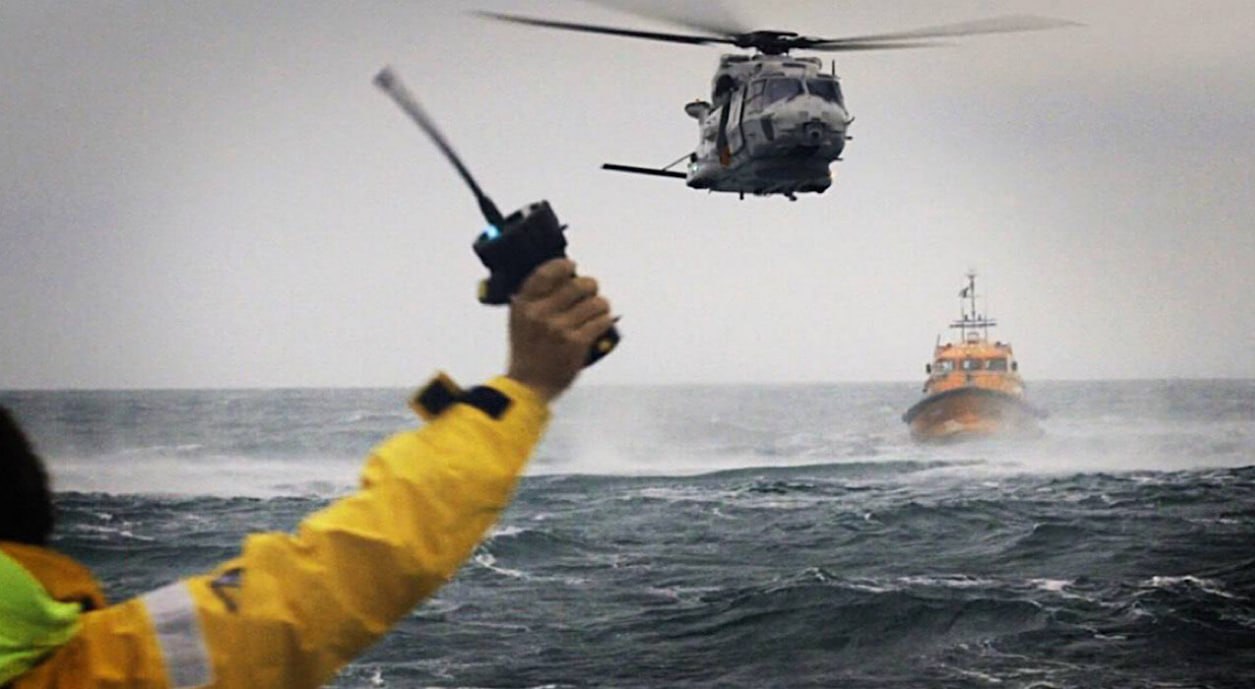 Два спутника Метеор М введут в КОСПАС САРСАТ Гидрометеорологические космические аппараты Метеор М 2 3 и 2 4 прошли испытания и готовы к применению в международной системе поиска и спасания Это расширит глобальное покрытие КОСПАС САРСАТ и позволит быстрее находить морские суда самолёты и граждан терпящих бедствие