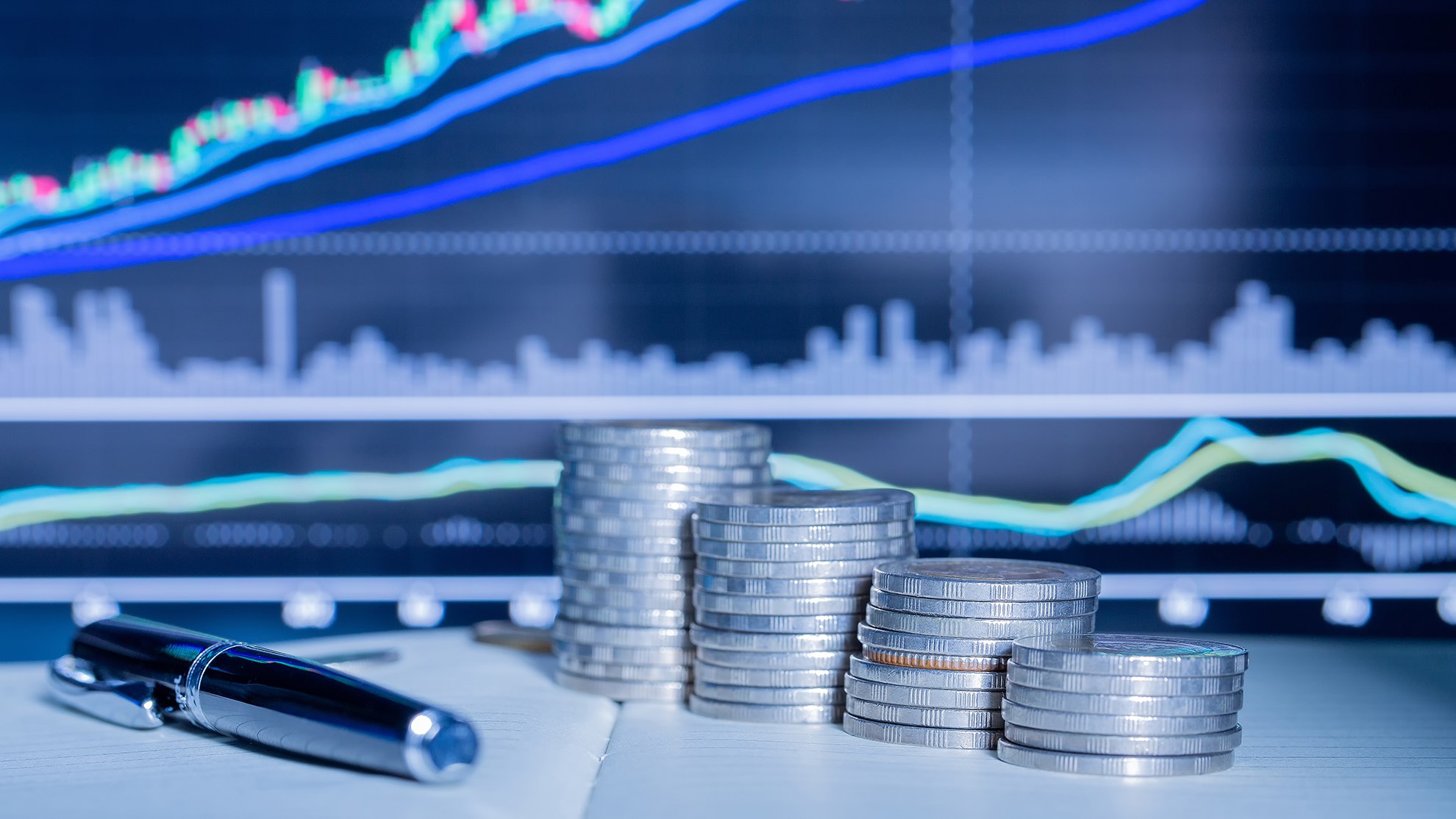 Петербургская биржа запустила биржевые торги по правилам шариата Это покупка товара банком и перепродажа его клиенту с заранее оговоренной наценкой позволяет избежать начисления процентов Петербургская биржа впервые в России запустила пилотные биржевые торги по механизму разработанному в соответствии с Шариатскими стандартами AAOIFI Об этом сообщил РБК На торгах реализуется сделка партнерского финансирования товарная мурабаха последовательная покупка и продажа тов Читать на сайте ИА Бизнес код Биржа Торги шариат