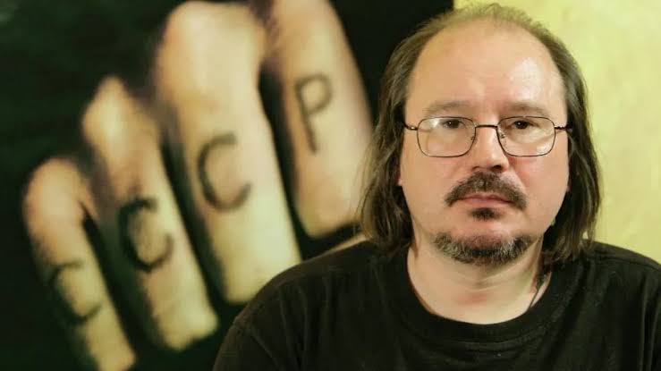Улица Алексея Балабанова появится в Екатеринбурге Балабанов умер в 2013 году. Режиссер наиболее известен благодаря фильмам "Брат", "Брат 2", "Груз 200", "Жмурки" и "Война". Подписаться Написать нам