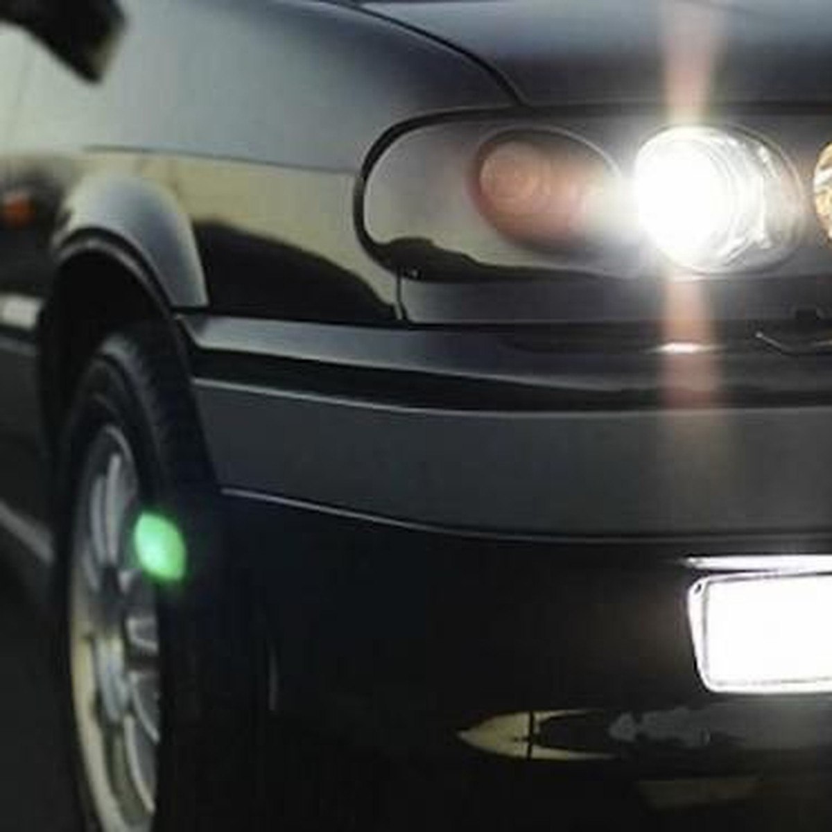 С 1 ноября водители обязаны включать ближний свет днём Начиная с 1 ноября водители должны передвигаться с включённым ближним светом фар и днём такое требование предусмотрено правилами дорожного движения Патрульная полиция будет предупреждать водителей нарушающих требование и напоминает о необходимости соблюдать дистанцию и выбирать безопасную скорость Правило действует до 31 марта 2026 года  Подпишись на GRT