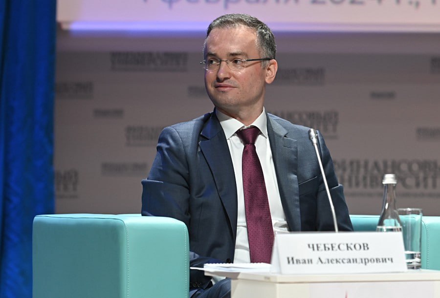 Минфин РФ рассчитывает перенять опыт Индии по IPO региональных компаний сообщил замглавы ведомства Иван Чебесков По его словам привлечение компаний из регионов позволило Индии существенно увеличить масштаб фондового рынка jkinvest news jkinvest