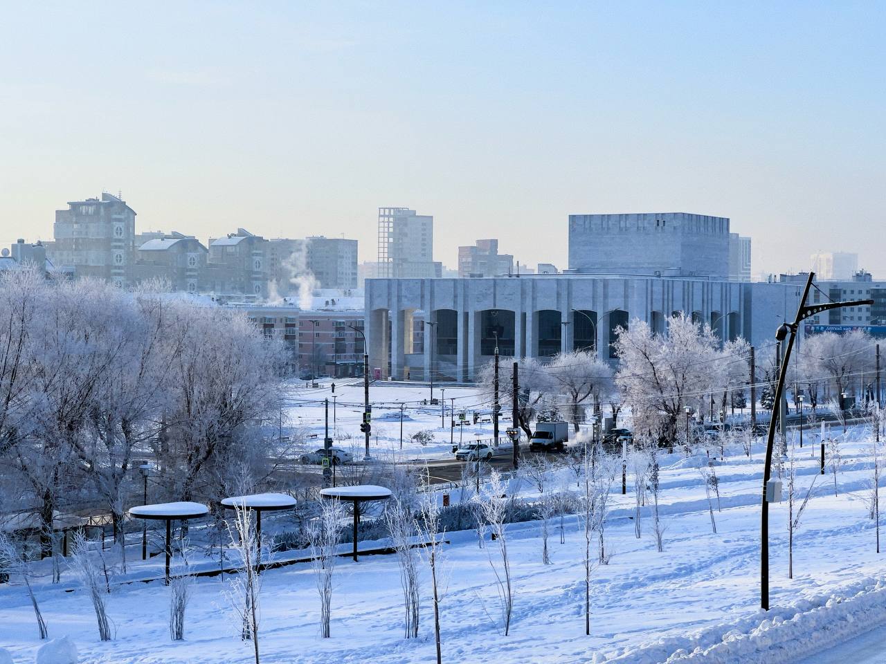 Открытое письмо в поддержку Бориса Леонидовича Мильграма Сегодня Ленинский районный суд сформулировал мотивированное решение по иску прокуратуры к Борису Леонидовичу Мильграму и Министерству культуры Пермского края о возможном конфликте интересов в работе театра с режиссёром А Пронькиным зятем художественного руководителя Театра Театра Суд обязал Министерство культуры Пермского края уволить Б Л Мильграма в связи с утратой доверия Подробности дела вы можете найти во многих пермских СМИ Новый компаньон Звезда 59 ru Коммерсантъ и др Коллектив Театра Театра написал открытое письмо в поддержку Бориса Леонидовича Мильграма и начал сбор подписей Продолжение в комментариях