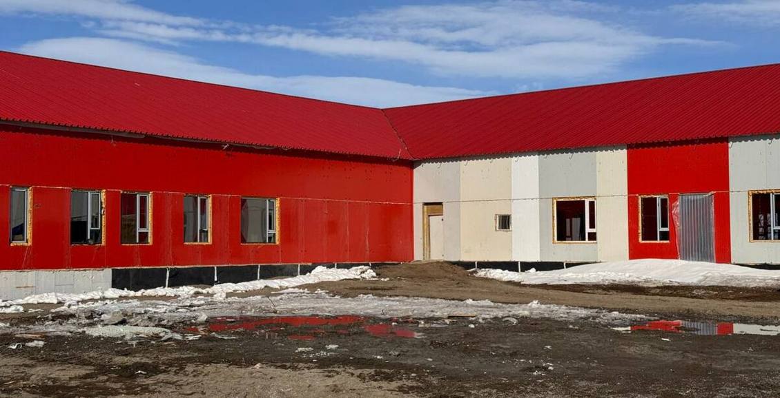 В начале 2026 года на Камчатке заработает Карагинская районная больница Глава региона Владимир Солодов в рамках командировки в Карагинский район посетил строящуюся районную больницу в поселке Оссора. Объект планируют сдать до конца 2025 года. Нажмите для подробностей -