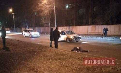 Экспертиза подтвердила вину в Благовещенске осужден мужчина сбивший насмерть подростка пять лет назад Трагедия произошла вечером 8 декабря 2020 года на улице Мухина Водитель управляя автомобилем Toyota Corolla Fielder сбил 16 летнего подростка переходившего дорогу От полученных травм юноша скончался на месте О том как удалось доказать вину амурчанина на сайте   asn24 ru news crime 139415 Фото autoroadblg происшествия Подписаться Проголосовать