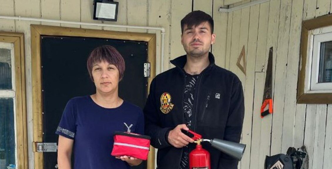 В камчатском поселке в пятнадцати домах установили пожарные извещатели Сотрудники «Всероссийского добровольного пожарного общества» установили извещатели в пятнадцати домах Козыревска, где живут многодетные семьи и люди с ограниченными возможностями здоровья. Нажмите для подробностей -