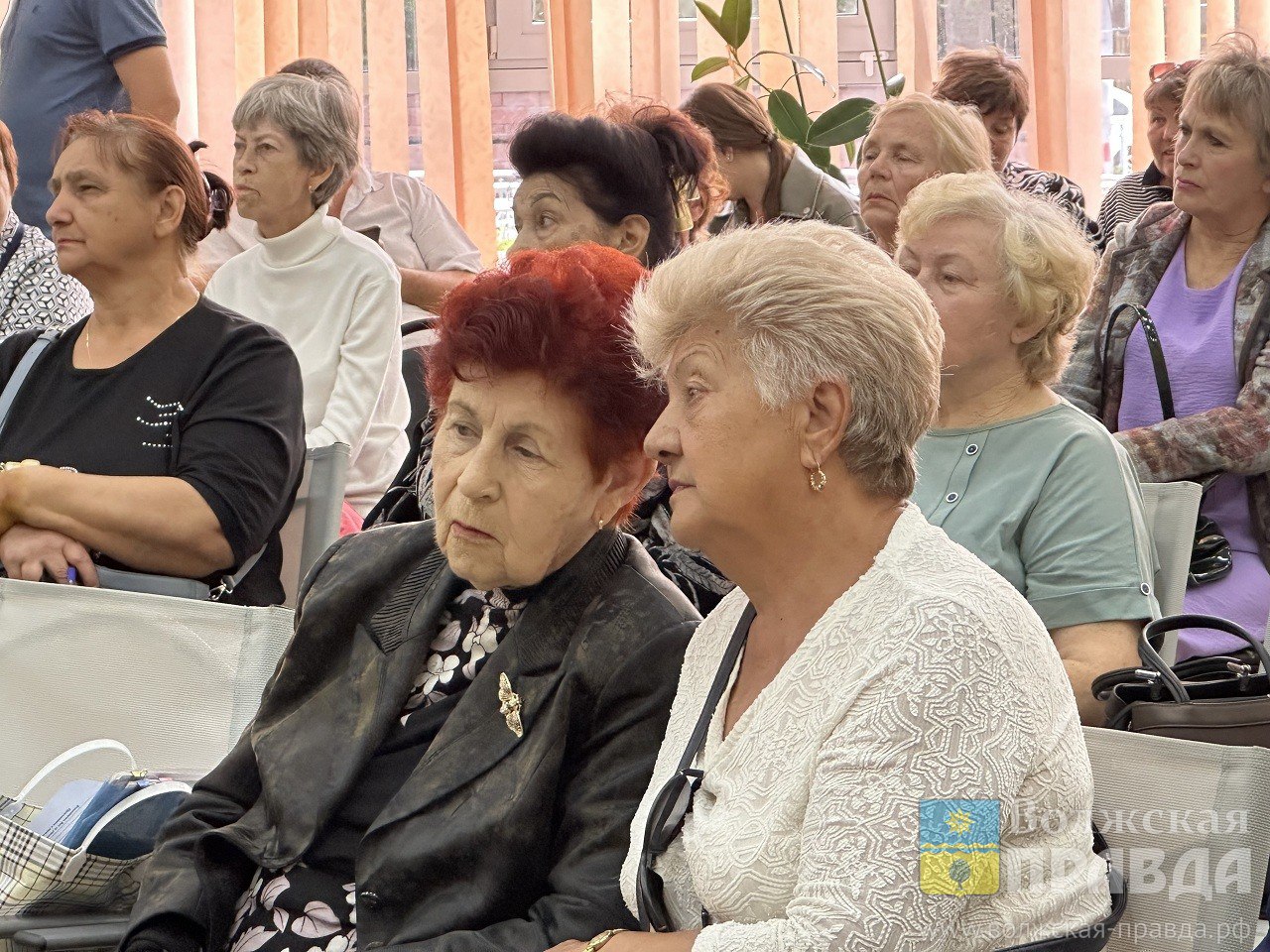 Волжанам рассказали о плюсах оплаты отопления по системе 1 7 10 сентября в Добро Центре жители Волжского обсуждали коммунальные вопросы Здесь собрались серебряные волонтёры члены городского Совета ветеранов председатели общественных округов и просто интересующиеся сферой ЖКХ На встречу с ними пришли директор Волжских тепловых сетей Михаил Кубанцев руководители структурных подразделений администрации города представители Волгоградской областной Думы и региональной общественной приёмной Главной темой общения стал переход на оплату за отопление по системе 1 7 Материал на сайте Волжская правда Подписаться