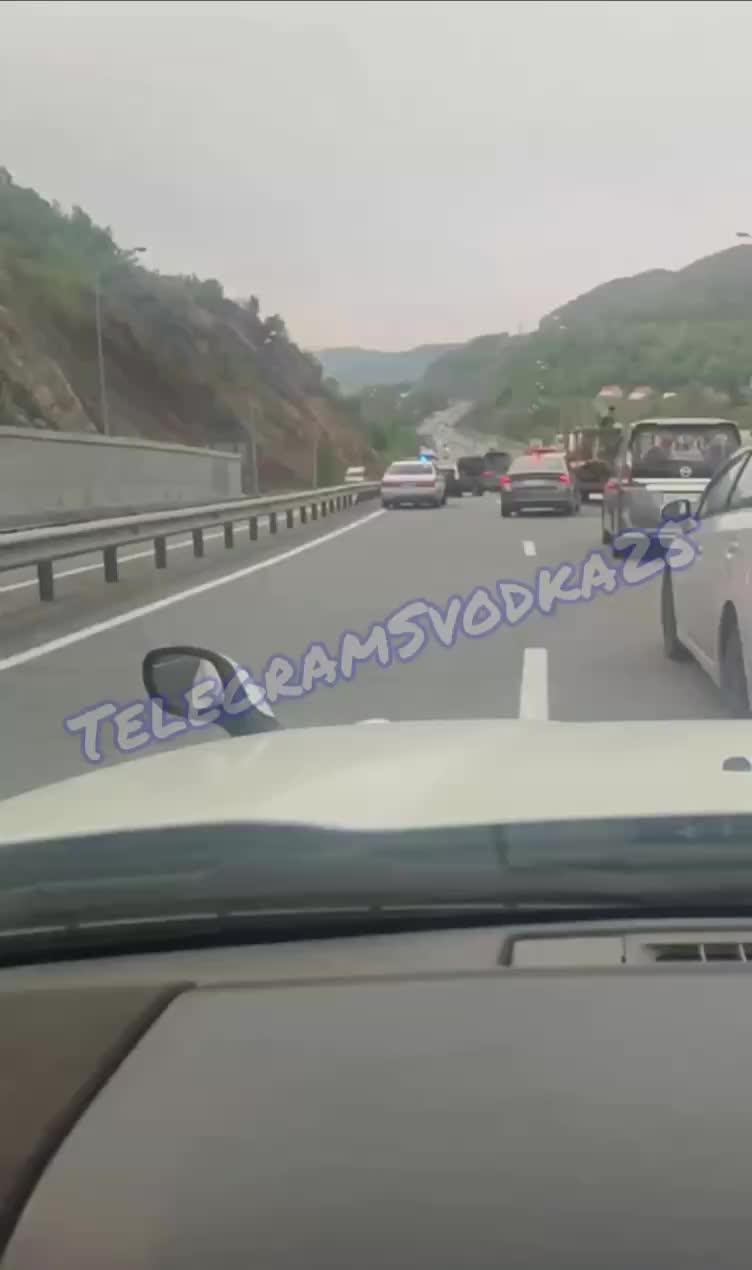 Тройное ДТП на Седанкинской развязке во Владивостоке