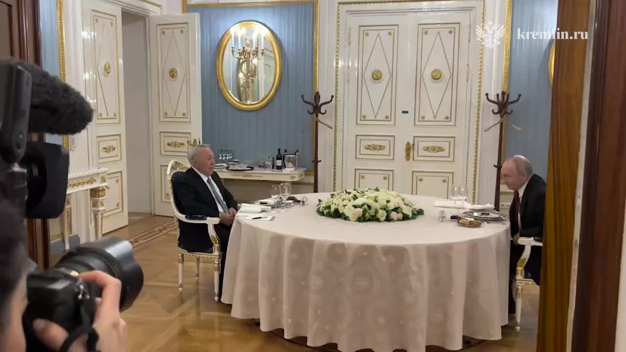 Встреча Путина и Назарбаева в Кремле: обсуждение двусторонних отношений