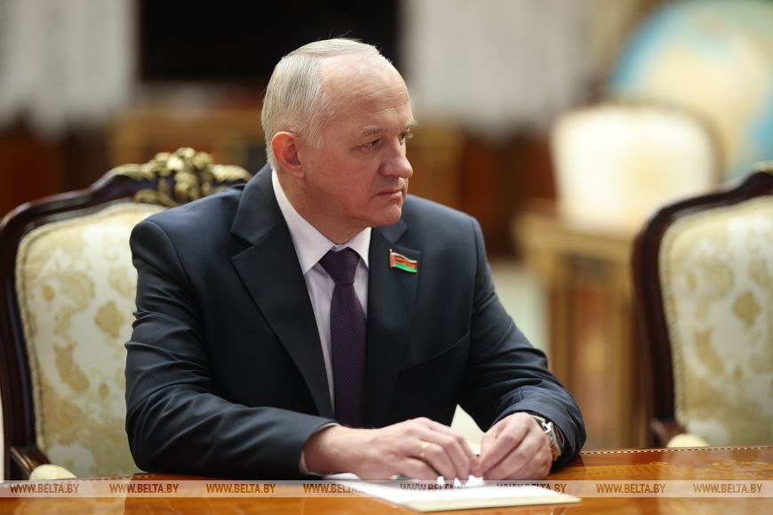 Новым министром финансов Беларуси назначен Владислав Татаринович До настоящего времени Владислав Татаринович работал на посту заместителя председателя Совета Республики Национального собрания Республики Беларусь Белта Подпишись Минская правда MLYN by