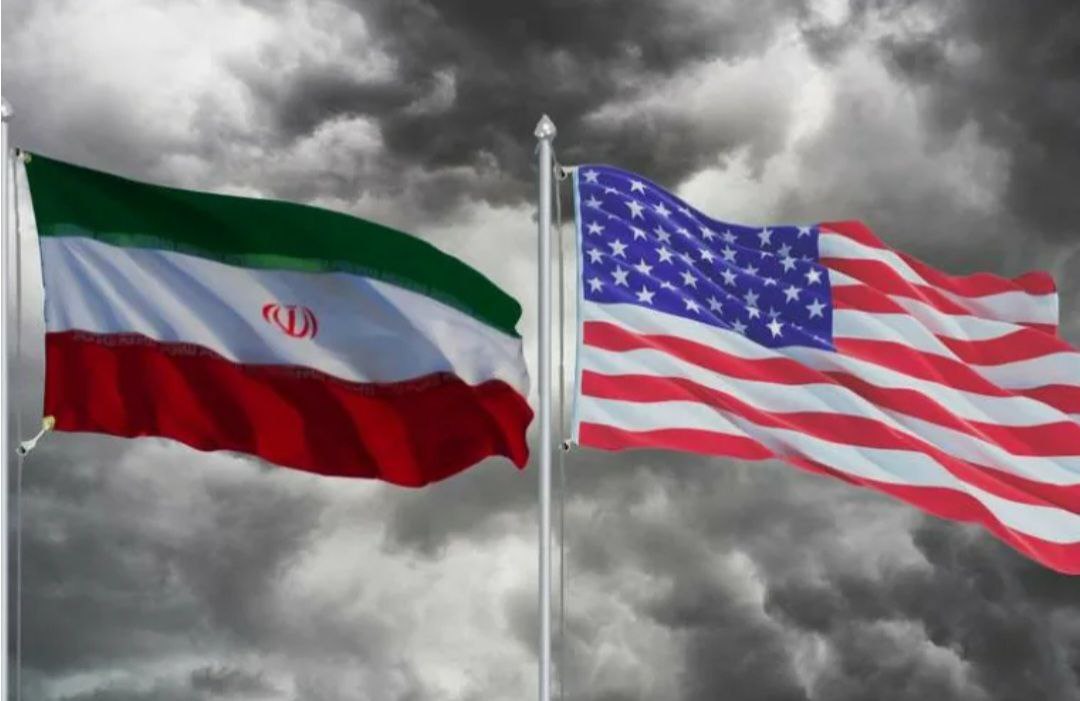 Иран не будет вести переговоры с США, в случае требования отказаться от обогащения урана Советник Верховного лидера Ирана по международным вопросам заявил, что Тегеран не будет вести переговоры с Вашингтоном, если США будут настаивать на предварительном отказе Ирана от обогащения урана, подчеркнув, что это является "красной линией" для Ирана.