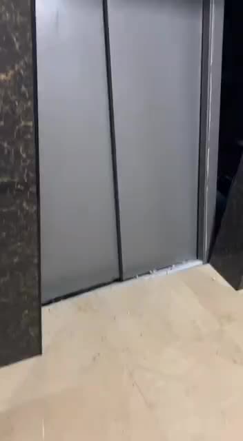 Инциденты с лифтами в Калининграде и Каспийске: падение и обрушение дверей