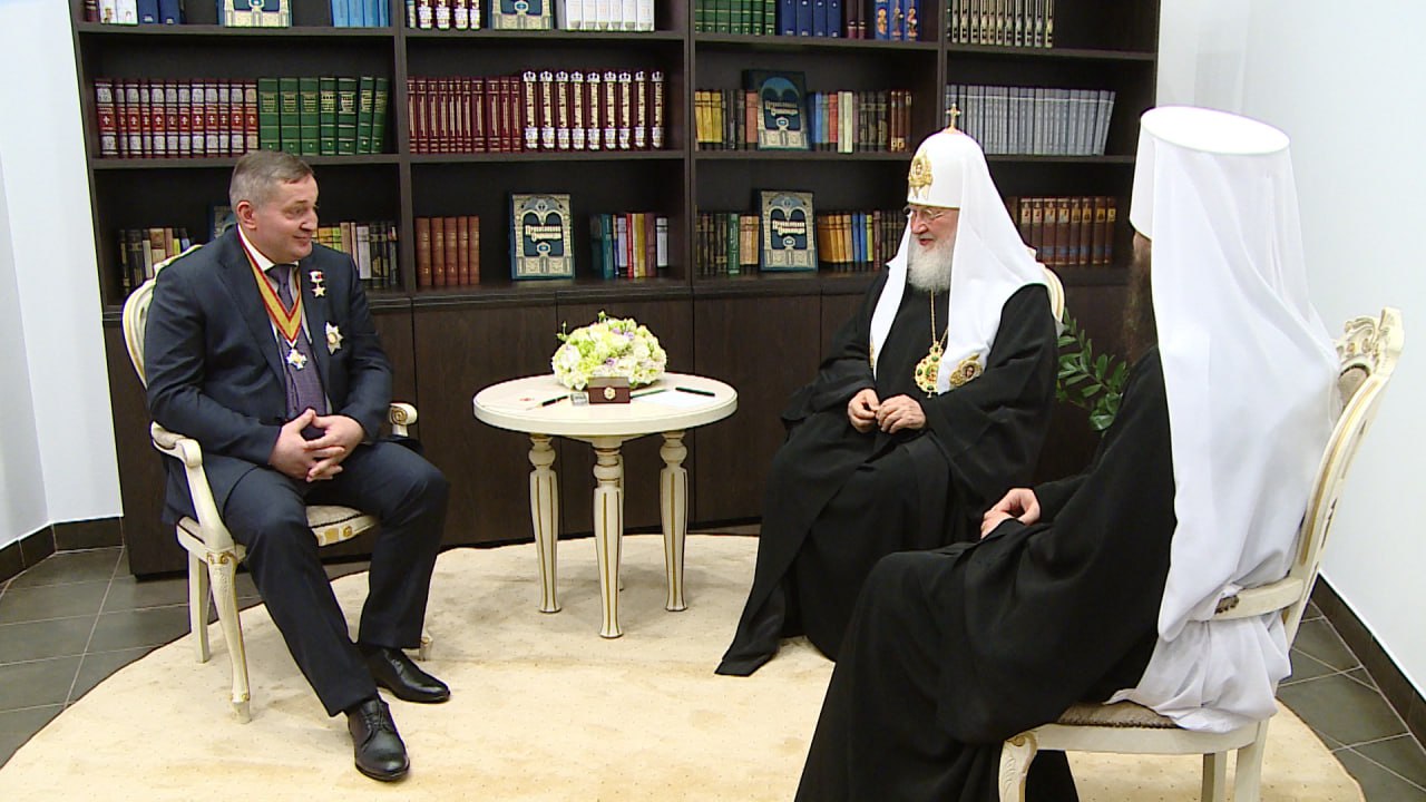 Андрей Бочаров направил поздравления Патриарху Кириллу с днем рождения Сегодня 20 ноября Святейший Владыка отмечает 79 летие Губернатор Волгоградской области пожелал крепкого здоровья дальнейших успехов в неустанной духовной работе во славу Бога во благо многонационального народа России и российского государства Подписаться Перейти на сайт