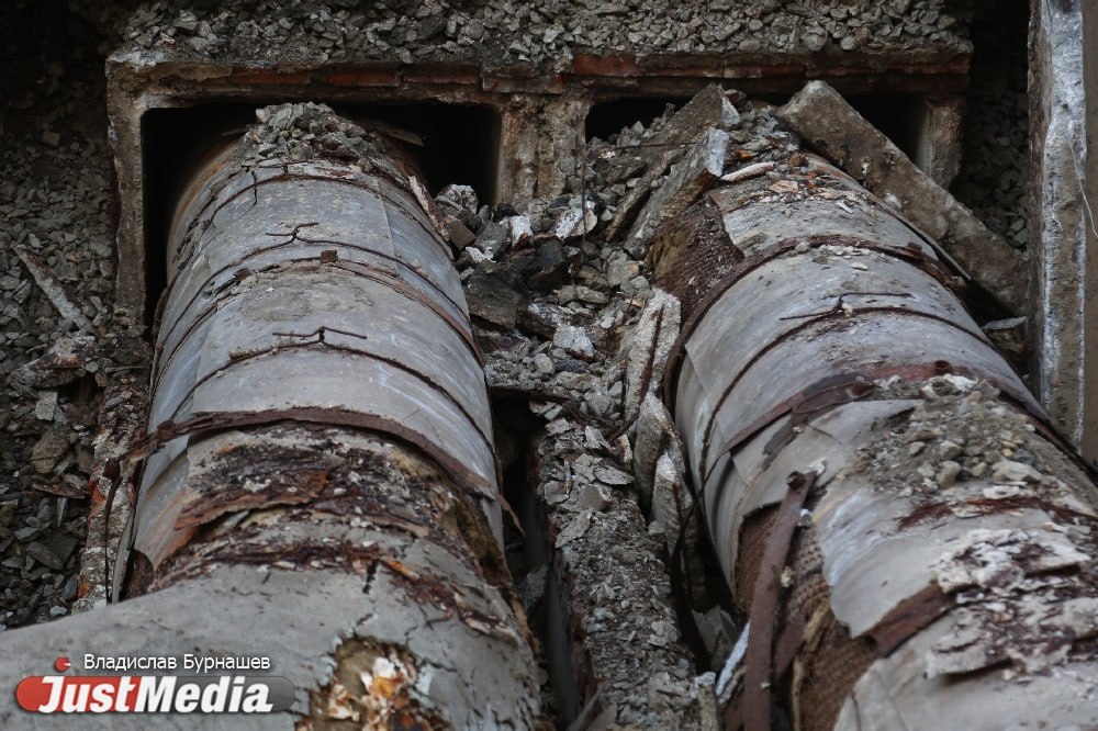 В Талице и поселке Троицком входящем в муниципальный округ планируется капремонт тепловых сетей Судя по тендеру с Госзакупок работы обойдутся в 75 4 млн рублей и должны закончиться к 15 ноября 2026 года Деньги выделят из бюджета Талицы Работы пройдут по муниципальной программе Развитие жилищно коммунального хозяйства и повышение энергетической эффективности в Талицком муниципальном округе до 2027 года утвержденной постановлением администрации Талицкого городского округа от 15 06 2015 пишут заказчики из талицкого управления ЖКХ и строительства Капремонт планируется на Заводской и Запышминской в Талице а также на Кутузова Карла Маркса и Комарова в поселке Троицком Мы в Max Мы в VK Мы в Дзен