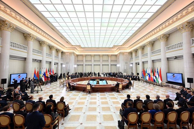 Узбекистан и ЕАЭС начнут переговоры об обмене данными о товарах и транспорте По итогам заседания Высшего Евразийского экономического совета было принято решение о начале переговоров по заключению Соглашения между Евразийским экономическим союзом его государствами членами и Республикой Узбекистан об обмене информацией о товарах и транспортных средствах международной перевозки перемещаемых через таможенные границы   English O zbek tilida Ўзбек тилида На русском iOS Android