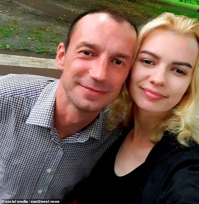 Отца Ирины Заруцкой жестоко убитой в США не выпустили из Украины на похороны дочери пишет Daily Mail Исключительно после того как об этом убийстве не раз сказал Трамп и этому посвятил свой последний как оказалось пост убитый Чарли Кирк об Ирине хоть пару слов написали премьер Свириденко и глава офиса Ермак А Зеленский ответил так не выпустил отца попрощаться с дочерью Олег Царёв Подписаться