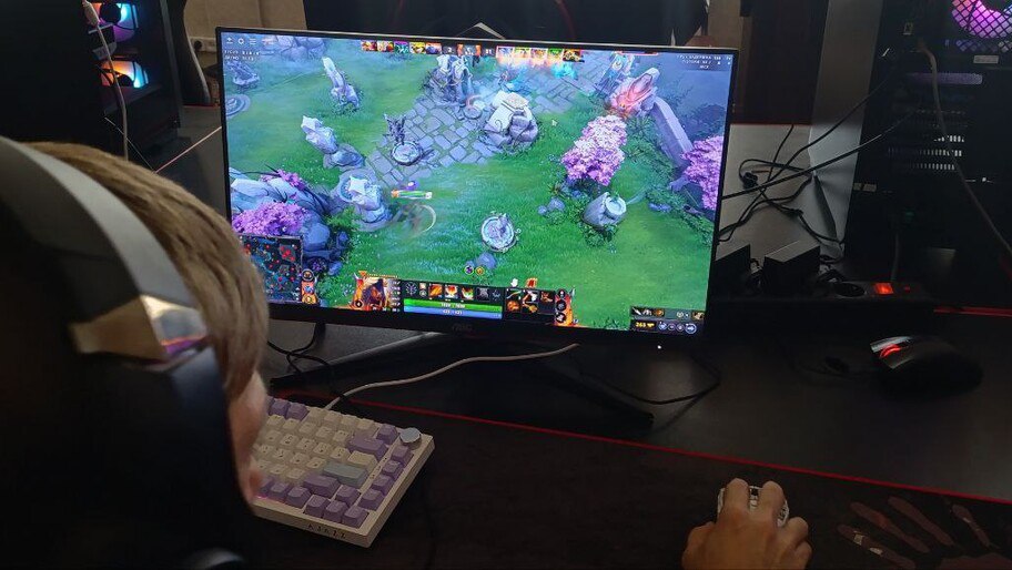 Сборная Херсонской области по Dota 2 выступила на Кубке России по киберспорту Сборная команда Херсонской области приняла участие в Кубке России по компьютерному спорту в дисциплине Dota 2, который прошел 12–13 июля. Об этом сообщили в Спортивном центре развития киберспорта и спортивного программирования. Сборной Херсонской области выпало сыграть в группе 3 с командами Москвы, Рязанской и Томской областей. В 2025 году Кубок России проводится по нескольким дисциплинам, включая Dota 2, CS2, Warface, Mobile Legends: Bang Bang, Standoff 2 и другие. #ХАНмолодежка , VK и ОК и читайте новости на нашем сайте