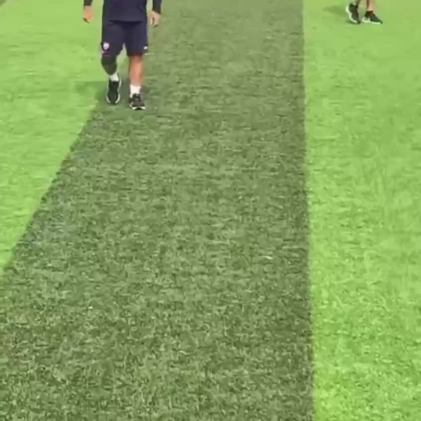 Лапорта и Деку провели товарищеский матч с болельщиками перед финалом Суперкубка