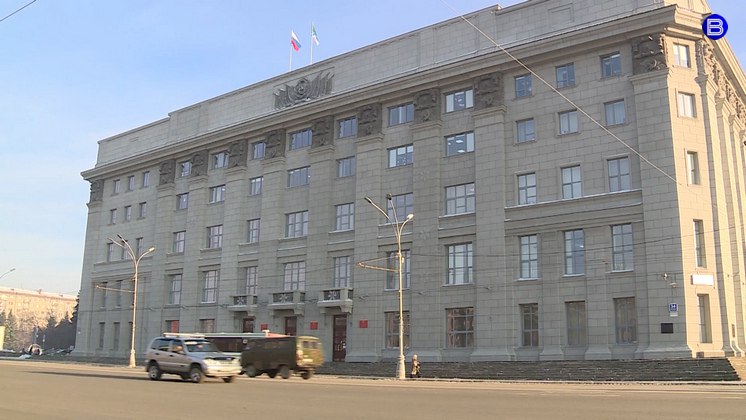 Обвинили чиновника Уголовное дело завели на замначальника департамента земельных и имущественных отношений мэрии Новосибирска. Вячеслава Зарубина подозревают в злоупотреблении должностными полномочиями. Что именно плохого сделал чиновник правоохранители не раскрывают. И вообще, кроме областного управления Судебного департамента никто из силовиков ничего про дело не сообщил. С Зарубина взяли подписку о невыезде и отстранили от должности, чтобы не мешал вести расследование. Вести Новосибирск