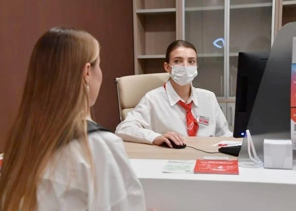 В Железном Порту открылось новое отделение МФЦ В Железном Порту Голопристанского округа открылось новое отделение МФЦ. Офис расположился на улице Школьная, 64. С 12 мая здесь работают два окна для приема граждан - обратиться могут жители села и ближайших населенных пунктов, сообщает пресс-служба МФЦ Херсонской области. "Мы рады сообщить, что состоялось открытие структурного подразделения МФЦ в Железном Порту. Спектр предоставляемых услуг достаточно широкий и охватывает наиболее востребованные направления", - прокомментировали в пресс-службе. Среди услуг - переоформление недвижимости, оформление единого пособия, пенсии, маткапитала, ИНН, полиса ОМС и многое другое. Прием ведется по живой очереди с 8:00 до 17:00 без перерыва на обед.