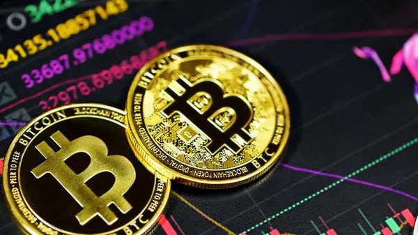 Число криптовалютных миллионеров в мире выросло за год с 1 июля 2024 года по 30 июня 2025 года на 40 до 241 7 тыс говорится в исследовании Henley Partners При этом количество людей владеющих криптовалютами на сумму в 100 млн увеличилось на 38 до 450 человек А число криптовалютных миллиардеров выросло на 29 до 36 человек jkinvest news jkinvest