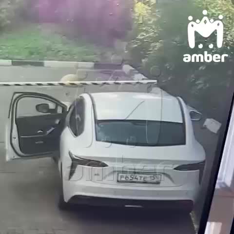 Электромобиль Амберавто А5 загорелся после зарядки
