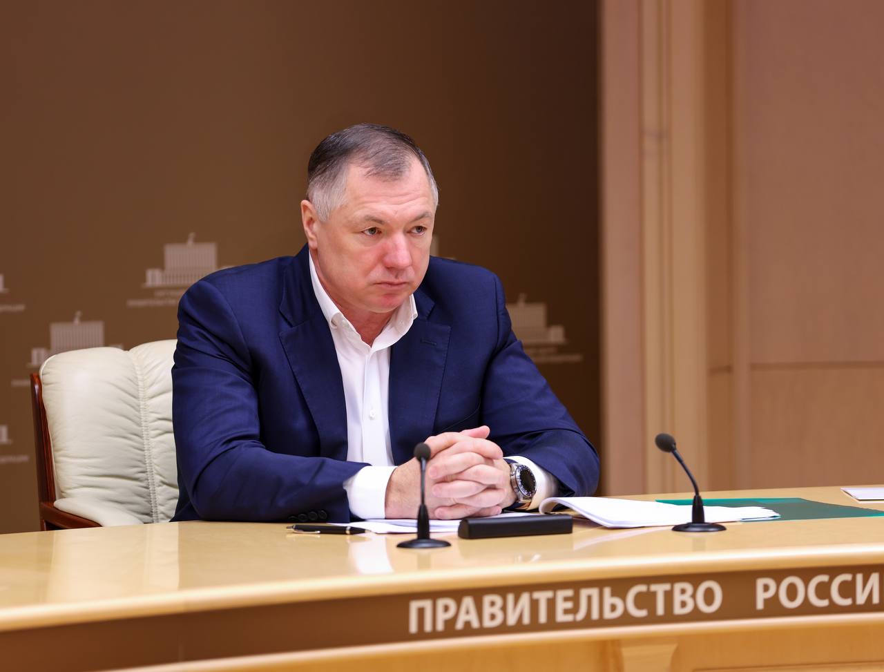 Более 2,2 тысяч объектов ввели по программам модернизации ЖКХ — вице-премьер РФ Марат Хуснуллин  Среди них — более 3 тыс. километров инженерных сетей и более 270 очистных сооружений, котельных, центральных тепловых пунктов. "Регионам важно увеличивать темпы реализации всех запланированных мероприятий по модернизации ЖКХ. По поручению Президента до 2030 года на эти цели предусмотрено направить 4,5 трлн рублей", — отметил зампред правительства.  Куратором программ выступает Минстрой России, оператором — Фонд развития территорий. По словам главы ФРТ Василия Купызина, качество услуг уже улучшилось для тысяч россиян, а работы на объектах сферы ЖКХ продолжаются.