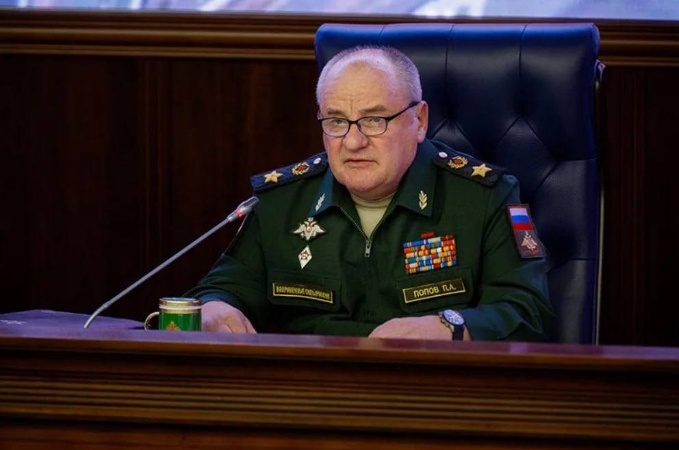 Экс-замминистра обороны России Павла Попова госпитализировали из СИЗО в московскую больницу, пишет РИА Новости со ссылкой на его адвоката. Подписаться Прислать новость Буст