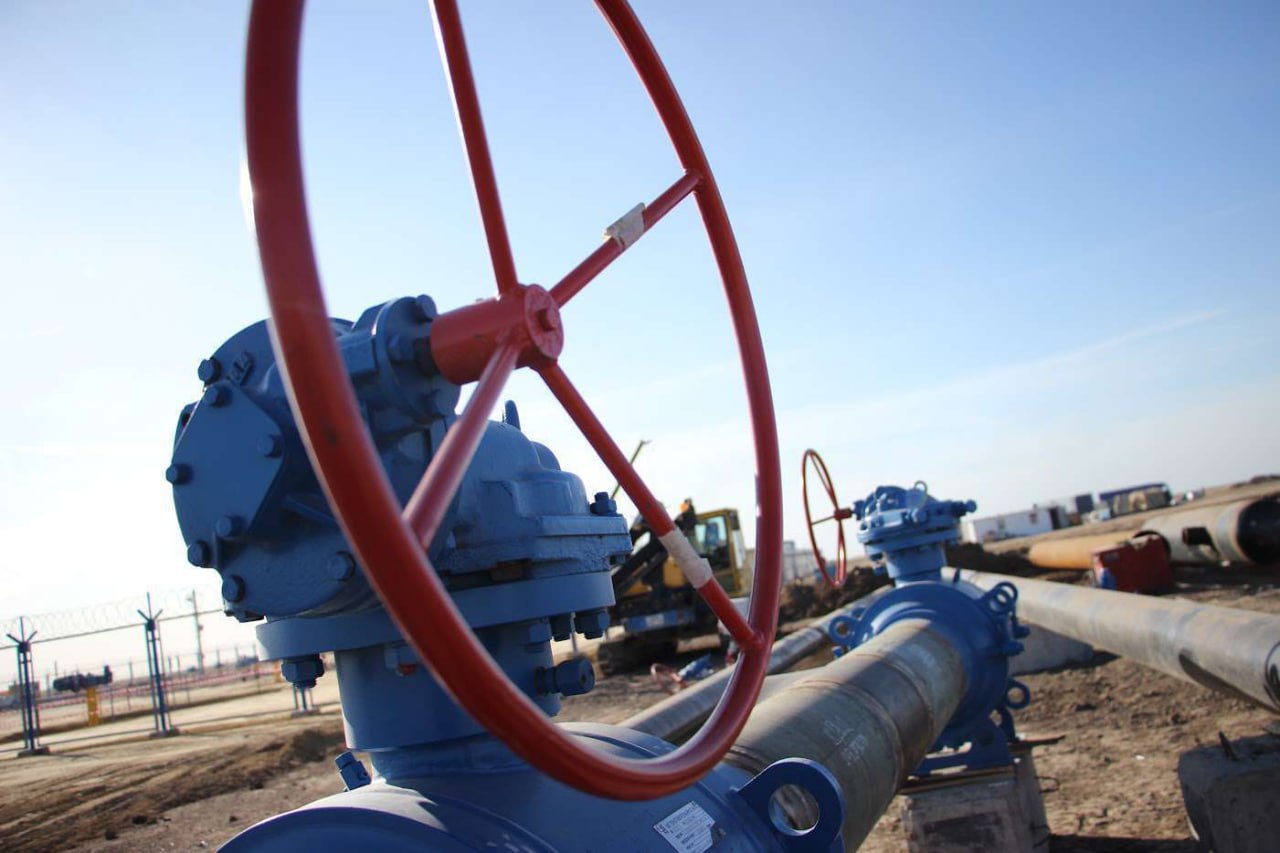 Филиппины нашли первое более чем за 10 лет крупное месторождение газа сообщил президент страны Фердинанд Маркос младший По его словам залежи природного газа обнаружили примерно на расстоянии 5 км к востоку от существующего месторождения Малампайя Новые запасы составляют около 2 8 млрд куб м газа Это почти 14 млрд кВт ч электроэнергии ежегодно jkinvest news jkinvest