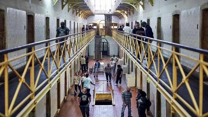 Переполненность тюрем остается серьезной проблемой в трети европейских тюремных администраций, согласно ежегодному отчету Совета Европы о численности заключенных в 2024 году . Шесть тюремных администраций сообщили о серьёзной переполненности тюрем: Словения 134 заключённых на 100 мест , Кипр 132 , Франция 124 , Италия 118 , Румыния 116 и Бельгия 113 . Странами с самым высоким уровнем тюремного заключения стали Турция 356 заключённых на 100 000 жителей , Азербайджан 264 , Грузия 261 , Республика Молдова 235 , Польша 202 , Венгрия 195 , Албания 192 , Чехия 180 , Словакия 179 , Сербия 177 , Латвия 175 , Черногория 164 ,Литва 158 , Великобритания Англия и Уэльс 145 и Северная Македония 143 . В 2024 году Дания договорилась с Косово об отправке в местные тюрьмы 300 датских заключенных с выплатой в течение ближайшего десятилетия около €200 млн. Швеция договорилась с Эстонией об отправки туда до 600 заключенных за €30 млн. Вариант отправки заключенных в Эстонию рассматривают Нидерланды.