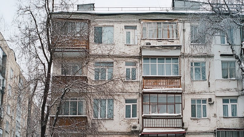 Получил 12 5 лет строгого режима В январе 2023 года ранее судимый житель Салавата начал работать в интернет магазине по продаже запрещенных веществ В марте он приобрел для себя мефедрон а свою квартиру превратил в наркопритон За использование помещения наркозависимые лица предоставляли ему запрещенку Подсудимый вину признал БСТ в Telegram БСТ в МАХ