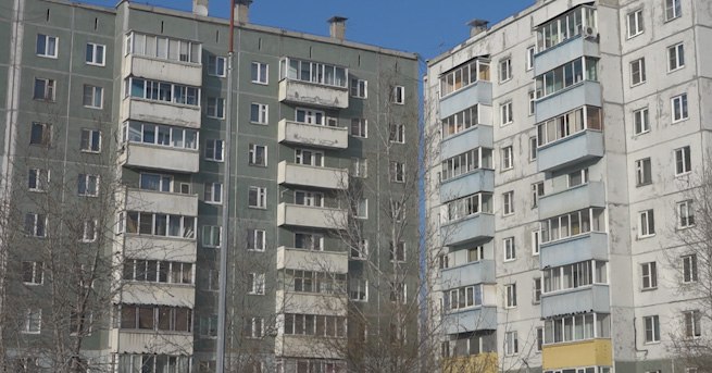 Более трёх тысяч многоквартирных домов Забайкалья имеют домовые чаты в мессенджере МАХ В конце декабря 2025 года Президент России Владимир Путин подписал закон обязывающий управляющие компании взаимодействовать с жильцами многоквартирных домов через домовые чаты на платформе МАХ который разработан в рамках национального проекта Экономика данных и цифровая трансформация государства В нашем регионе такое взаимодействие выстраивалось в течение последних месяцев