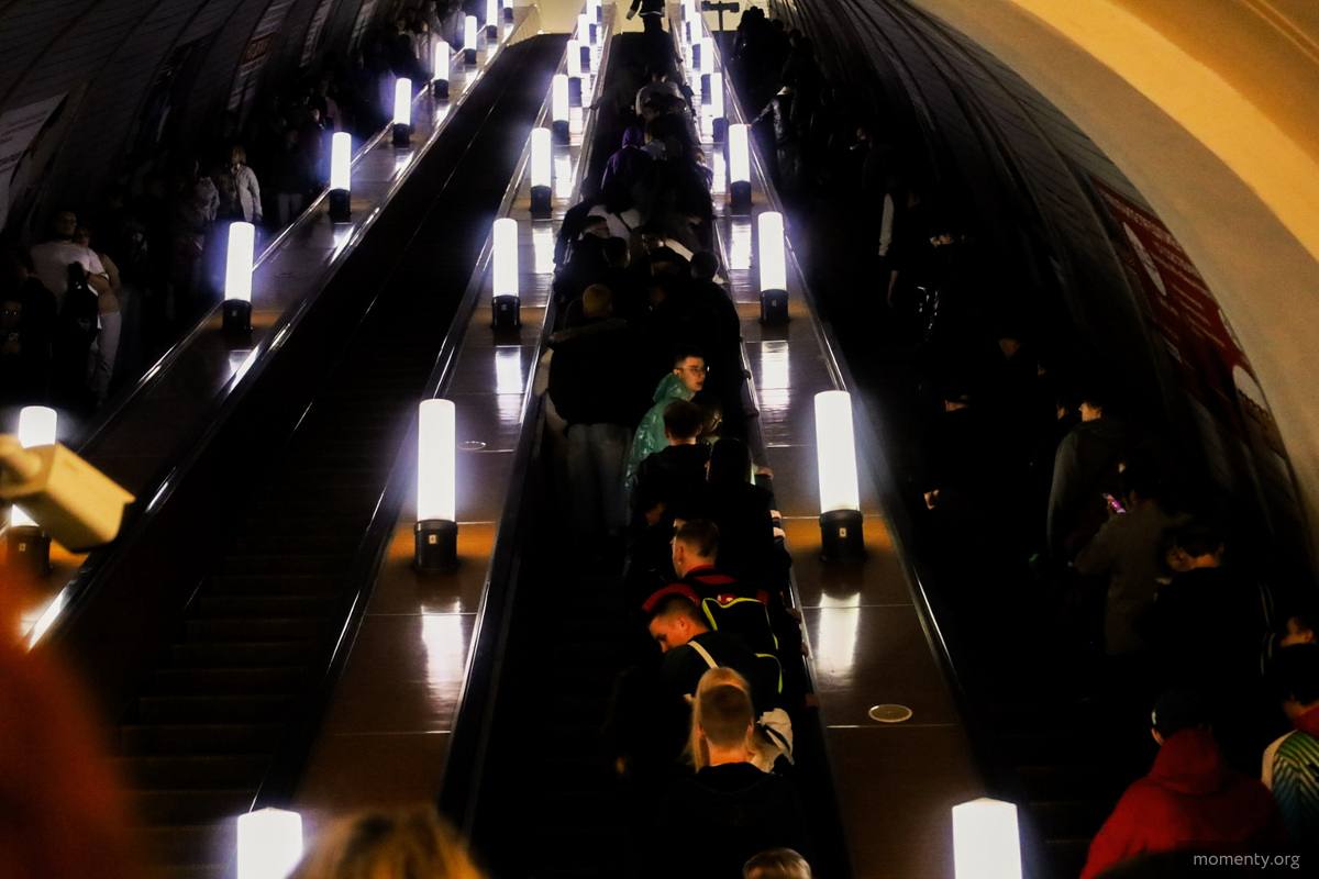 В Екатеринбурге начнут проектировать новые станции метрополитена Прием концепций будет проходить в рамках форума 100 TechnoBuild который состоится с 30 сентября по 3 октября подтвердили Моментам в мэрии Ранее власти обещали представить обновленный вариант схемы подземки к концу августа началу сентября Для этого в Генплан Екатеринбурга вносили корректировки которые прошли общественные слушания еще в июне Ждем   Подписаться Обсудить
