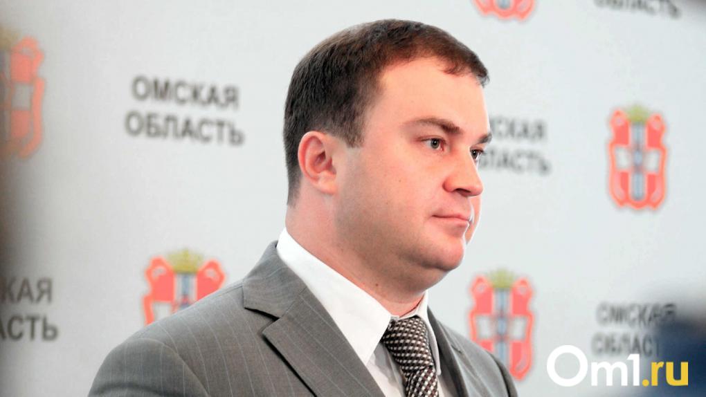 В Омской области выделено более 82 млн рублей на капитальный ремонт и модернизацию учреждений культуры Губернатор Виталий Хоценко сообщил что для проведения капремонта культурных учреждений и обновления их материально технической базы в 2026 2027 годах будет направлено более 82 миллионов рублей Эти средства поступят в муниципальные бюджеты в рамках федерального проекта Семейные ценности и инфраструктура культуры который является частью нацпроекта Семья В планах ремонт ДК в Муромцевском Тюкалинском и Азовском районах а также оснащение Колосовского историко краеведческого музея новым оборудованием и мебелью Работы включают обновление внутренних помещений и инженерных систем замену устаревшего оборудования создание комфортных условий для посетителей В 2026 2027 годах на ремонт Муромцевского ДК и центра досуга в Азовском районе предусмотрено 81 2 млн рублей а на ремонт ДК в Тюкалинске 11 6 млн рублей 1 9 млн рублей будут направлены на оснащение музея в Колосовке В этом году уже открыты пять модельных библиотек а до конца года завершатся ремонты ещё двух объектов В районах продолжаются работы по улучшению доступности культурных услуг для жителей Омской области Om1 Омск в MAX