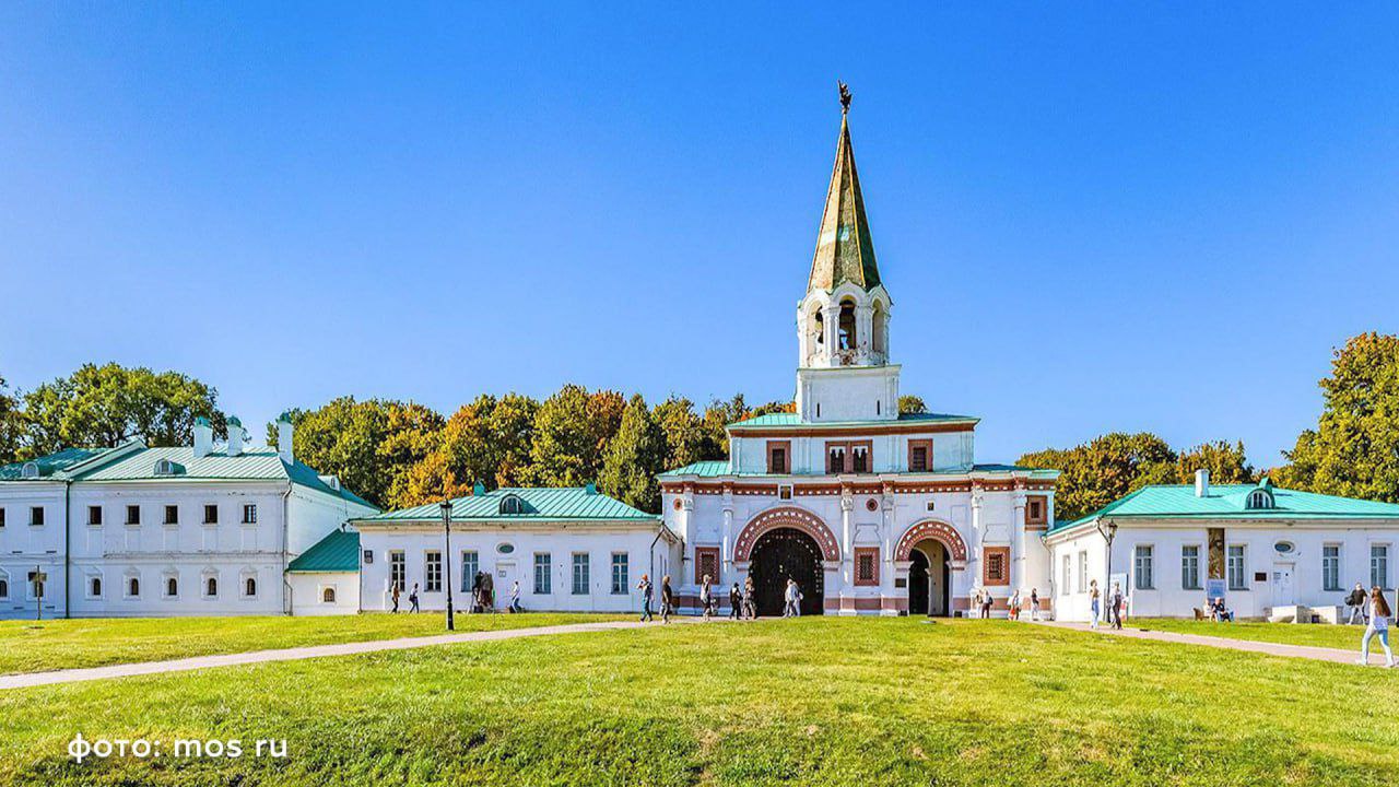 Более 300 миллиардов рублей потратят на развитие музеев театров и культурных центров Москвы Значительную часть бюджета 2026 2028 годов направят на развитие культурно туристической среды В планах капитальный и текущий ремонт в театрах музеях библиотеках и культурных центрах В следующем году продолжится также благоустройство парка Горького парка Сокольники и музея заповедника Коломенское Также запланировали строительство национального центра Россия на Краснопресненской набережной рядом с комплексом Москва Сити Там разместят концертный зал медиацентр и молодёжный креативный кластер Подписывайся на SHOT Прислать новость