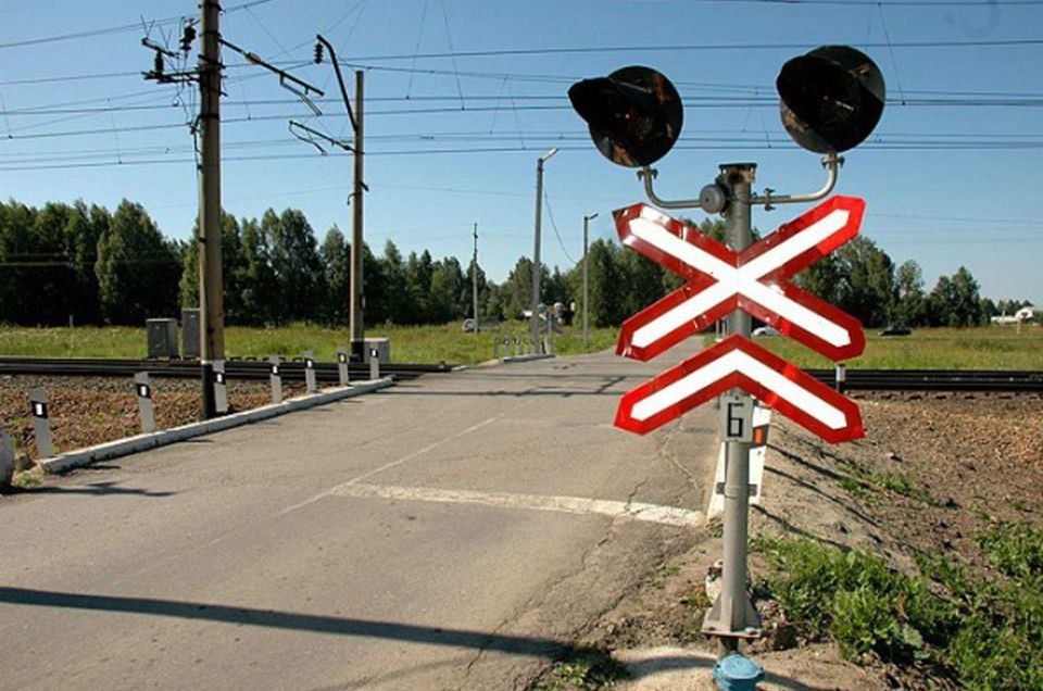 Государственное предприятие «Железная дорога Молдовы» начнёт преобразование 30 регулируемых железнодорожных переездов с шлагбаумами в нерегулируемые. Вместо шлагбаумов установят только дорожные знаки. Причина — нехватка финансирования на обслуживание железнодорожной инфраструктуры. Кишинев Live. Подписаться