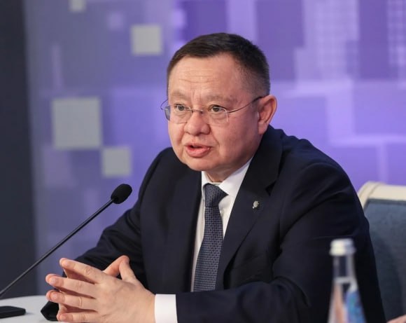 Файзуллин считает скорость строительства в России недостаточной Скорость строительства в России отстает от необходимых показателей сообщил в ходе в ходе XII Международного строительного форума и выставки 100 TechnoBuild министр строительства и ЖКХ РФ Ирек Файзуллин Подробнее   www ancb ru news read 20219 Минстрой Файзуллин строительство