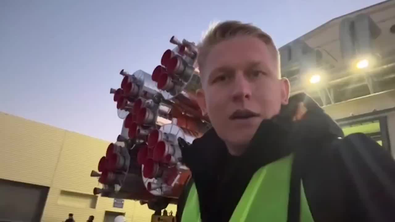 Дети с онкозаболеваниями увидят старт ракеты с их рисунками на Байконуре