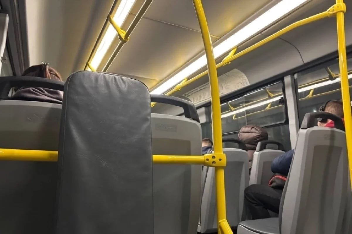 Проект метробуса в Воронеже начнут поэтапно реализовывать с 2026 года об этом сообщил глава региона Александр Гусев в ходе прямой линии Он рассказал что проектирование метробуса по центральным улицам прежде всего по Московскому проспекту и Плехановской пройдет в ускоренном режиме vrn aif ru society transport proekt metrobusa v voronezhe nachnut realizovyvat v 2026 godu aifvrn