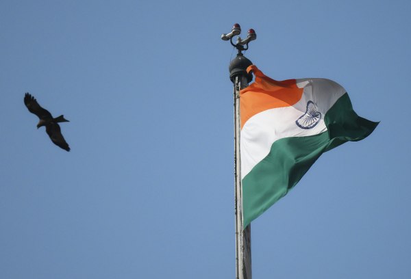 Посольство РФ выясняет есть ли соотечественники среди пострадавших при взрыве в Индии Детонация произошла у станции метро в районе Старого Дели в столице страны Консульский отдел находится в постоянном контакте с индийскими властям отметили в диппредставительстве Подписаться на Говорит Москва Telegram VK MAX