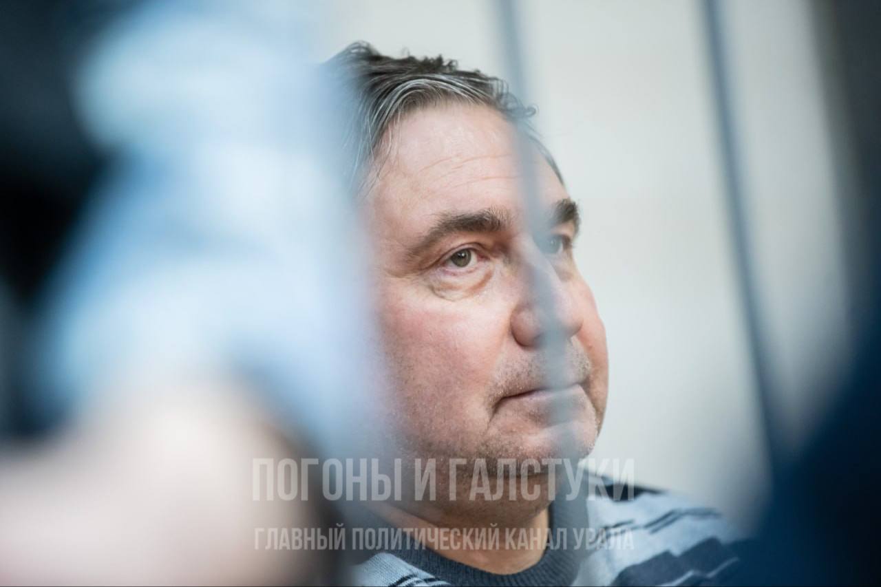 Суд выпустил из-под стражи свердловского экс-министра ЖКХ Смирнова. Ему избрали новую меру пресечения - запрет определенных действий. Его задержали 23 января, 24-го отправили в СИЗО. Смирнова обвинили в получении взятки в особо крупном размере. Главный политический канал Урала